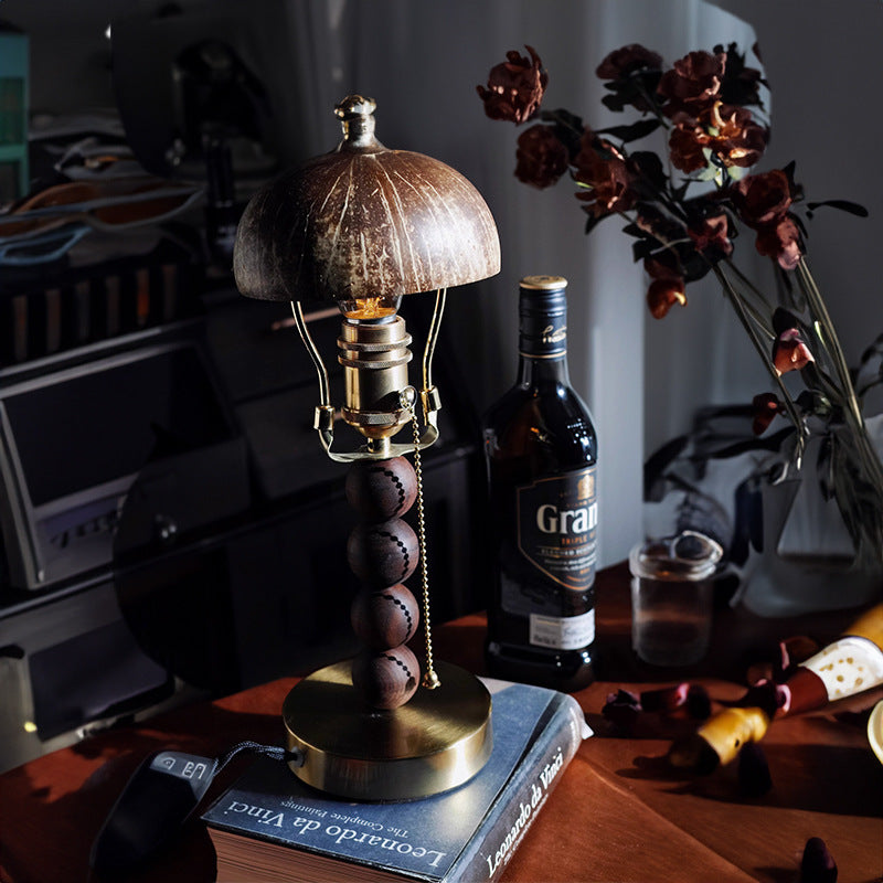 COCOVIA - Rustieke Tafel Lamp van Kokosnootschil